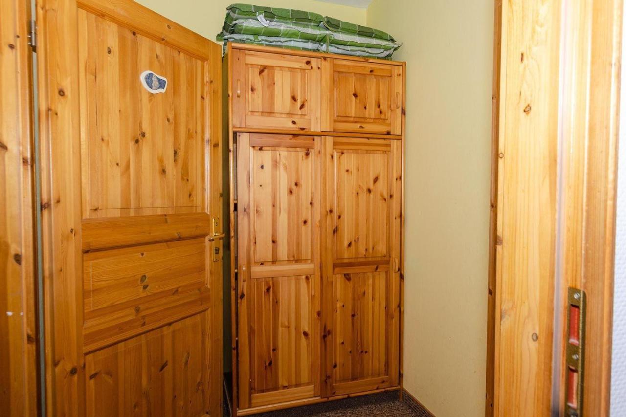3-R-Ferienwohnung-Fuer-4-Personen-In-Schaprode-Auf-Ruegen-Zi3 Exteriér fotografie