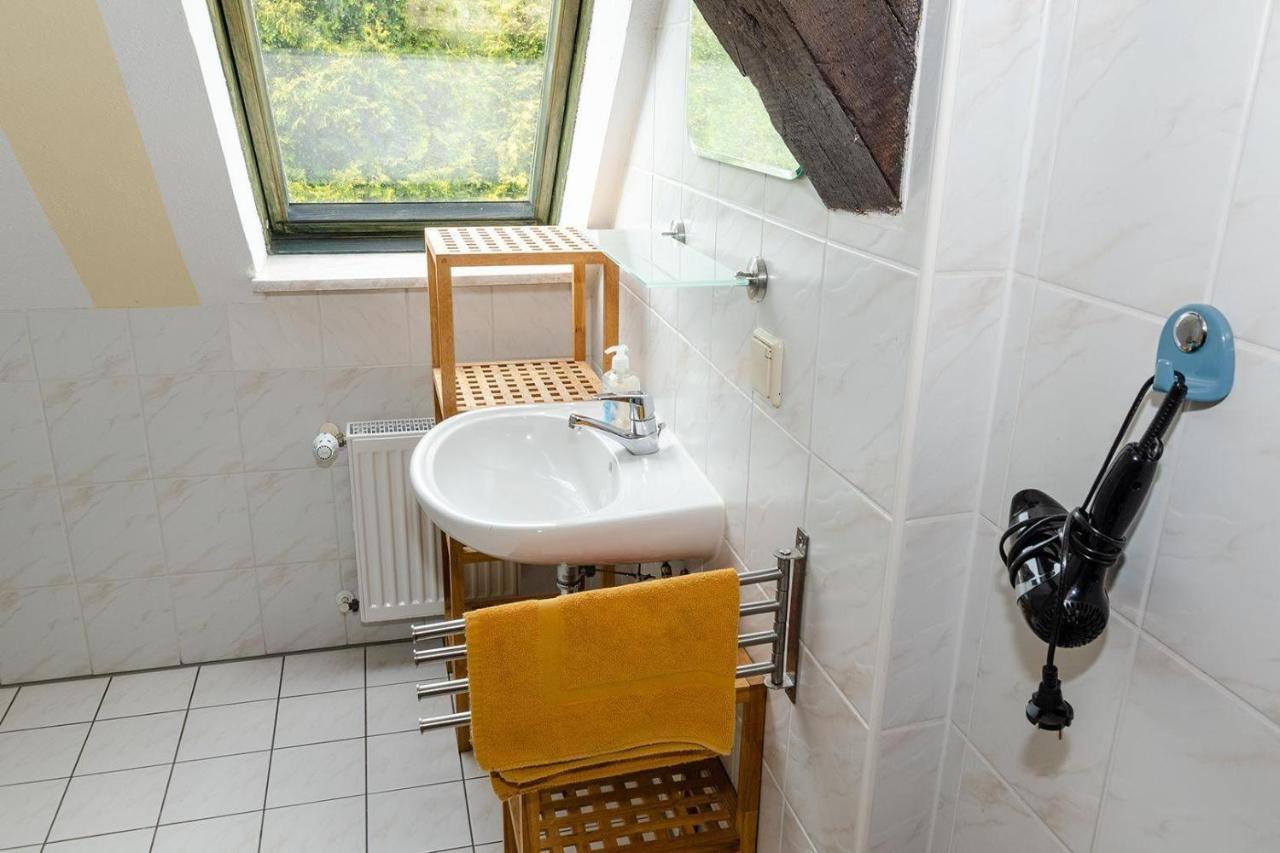 3-R-Ferienwohnung-Fuer-4-Personen-In-Schaprode-Auf-Ruegen-Zi3 Exteriér fotografie